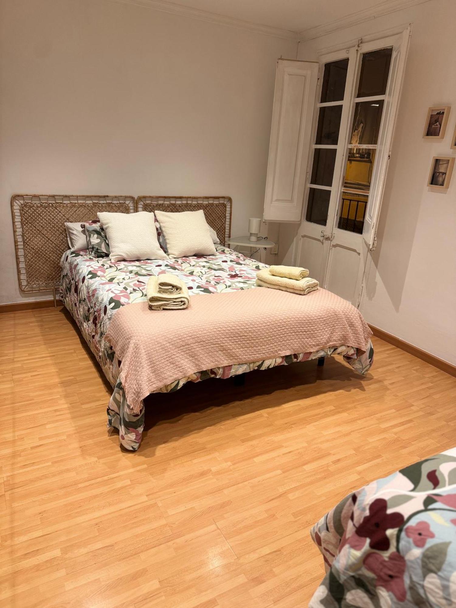 דירות Acogedor Piso En ברצלונה מראה חיצוני תמונה