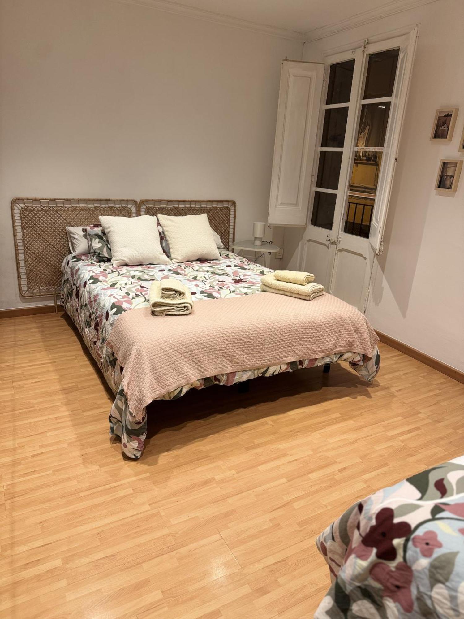 דירות Acogedor Piso En ברצלונה מראה חיצוני תמונה