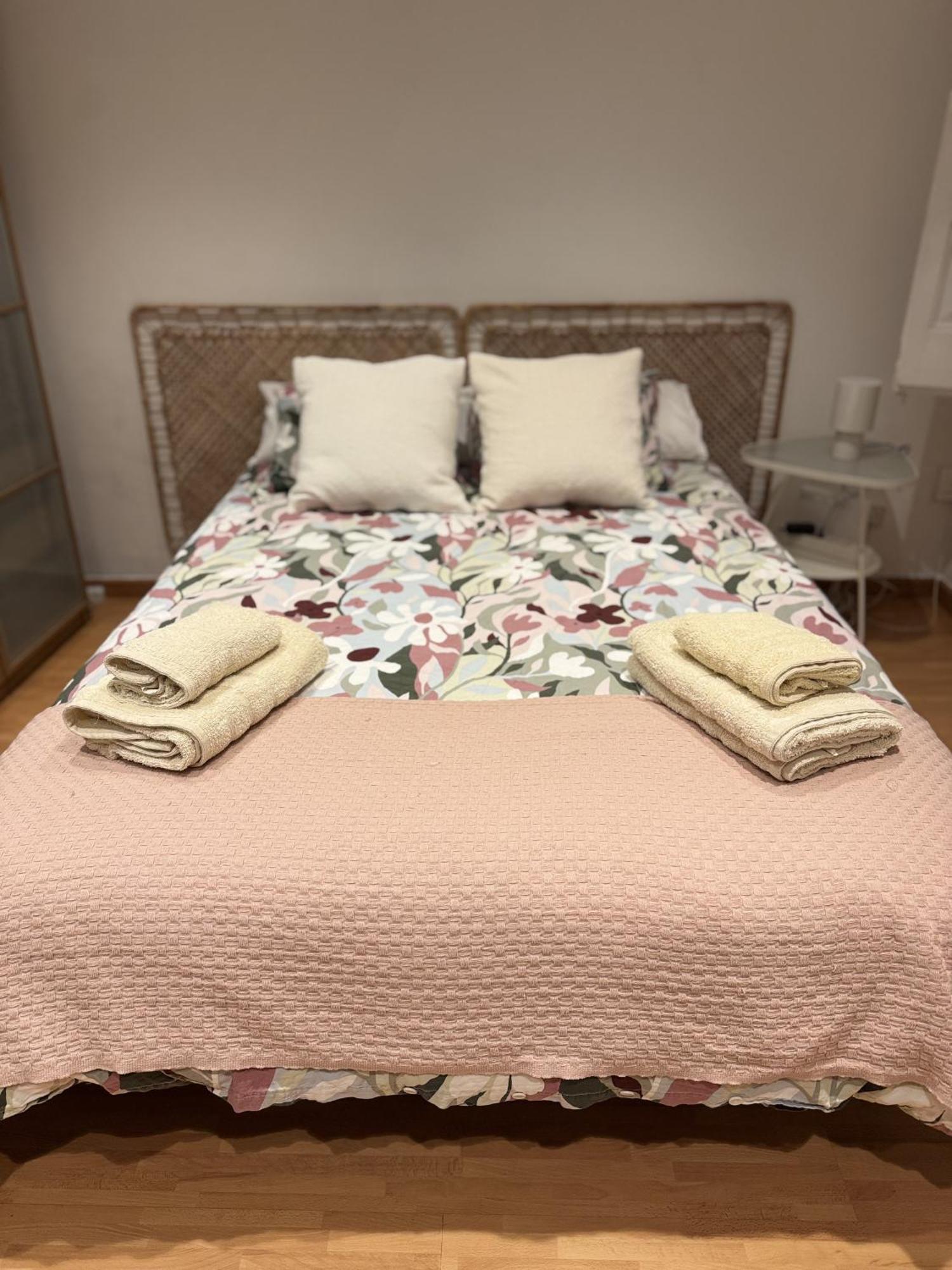 דירות Acogedor Piso En ברצלונה מראה חיצוני תמונה